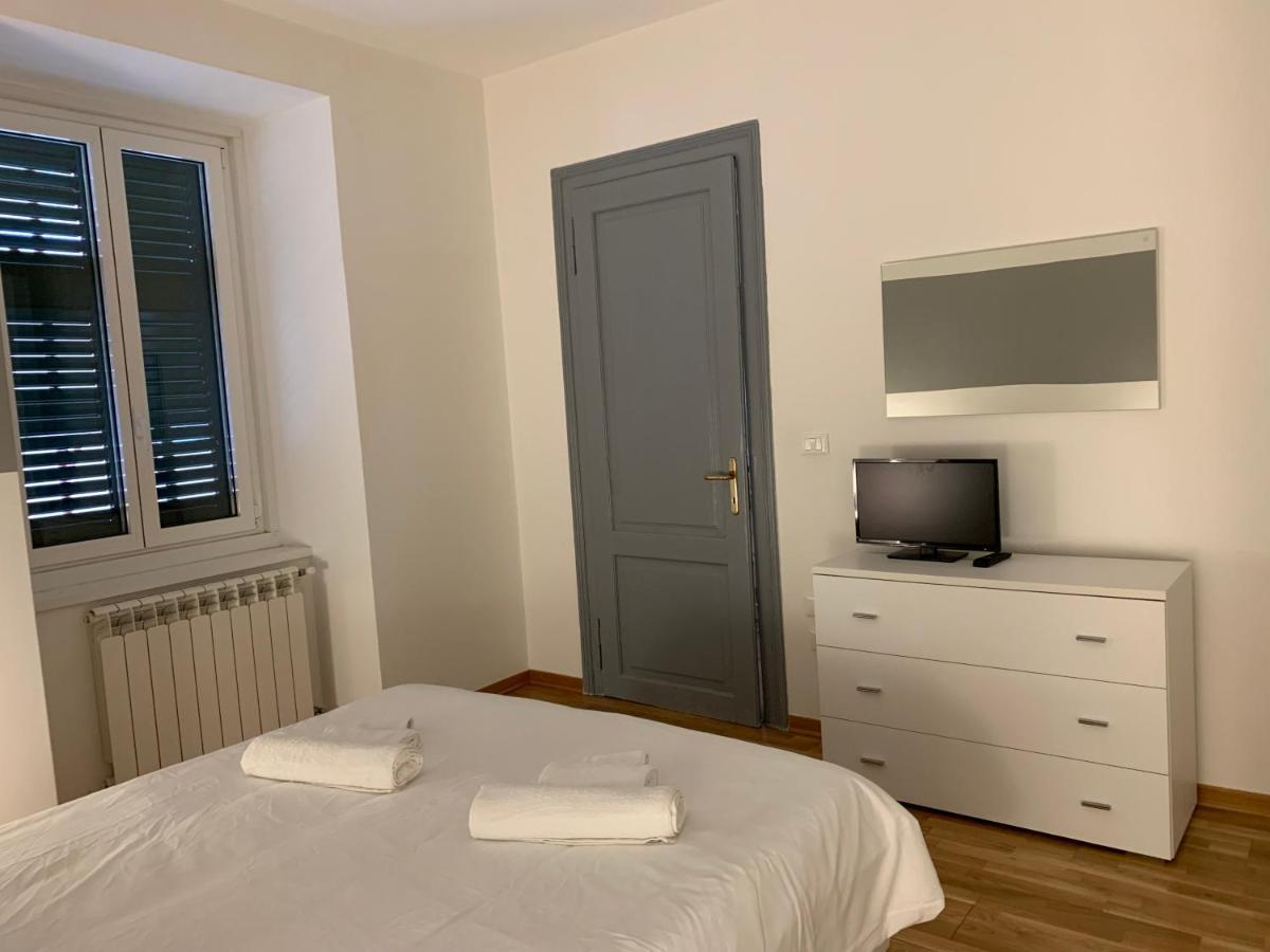 Giuliani 23 Apartment ترييستي المظهر الخارجي الصورة
